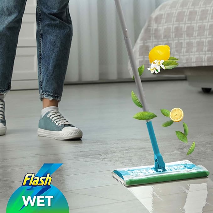 Flash Speedmop Wet Floor Cleaning Wipes, 96 Cloths (24x4), Antibac Lemon Multi-Surface, Trap & Lock Daily Dirt, Grease & Grime Without Getting Down On Your Knees ( Package may vary)